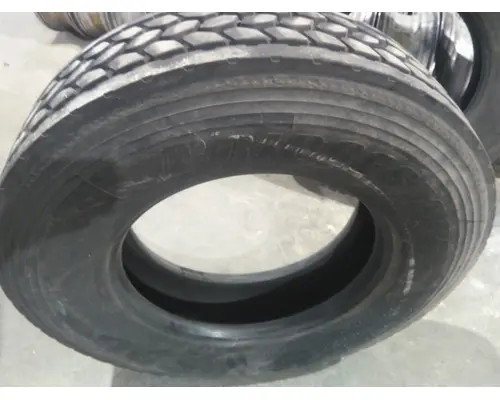 BRIDGESTONE 275/80R22.5 TIRE