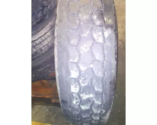 BRIDGESTONE 295/75R22.5 TIRE