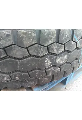 BRIDGESTONE 295/75R22.5 TIRE