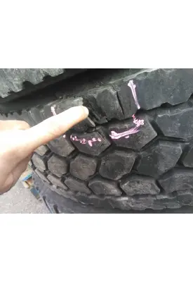 BRIDGESTONE 295/75R22.5 TIRE