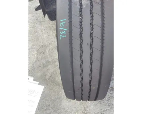 BRIDGESTONE 295/75R22.5 TIRE
