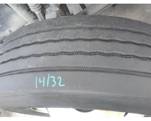 BRIDGESTONE 295/75R22.5 TIRE