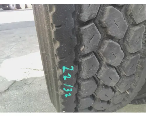 BRIDGESTONE 295/75R22.5 TIRE