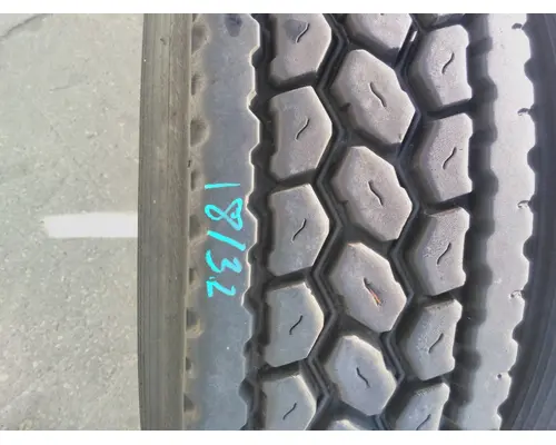 BRIDGESTONE 295/75R22.5 TIRE