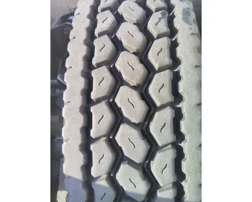 BRIDGESTONE 295/75R22.5 TIRE