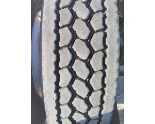 BRIDGESTONE 295/75R22.5 TIRE