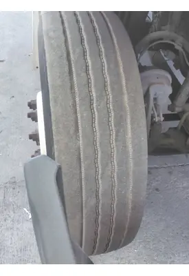 BRIDGESTONE 295/75R22.5 TIRE