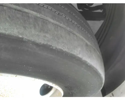 BRIDGESTONE 295/75R22.5 TIRE