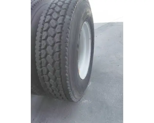 BRIDGESTONE 295/75R22.5 TIRE