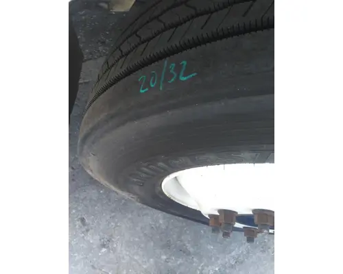 BRIDGESTONE 295/75R22.5 TIRE