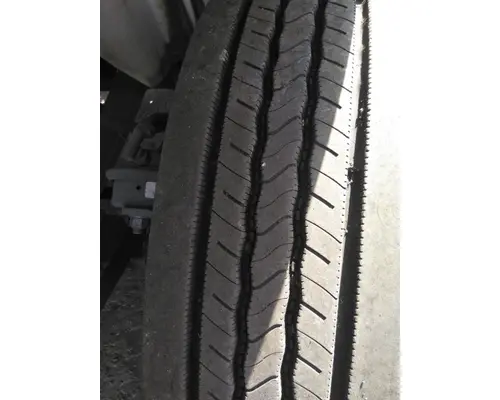 BRIDGESTONE 295/75R22.5 TIRE