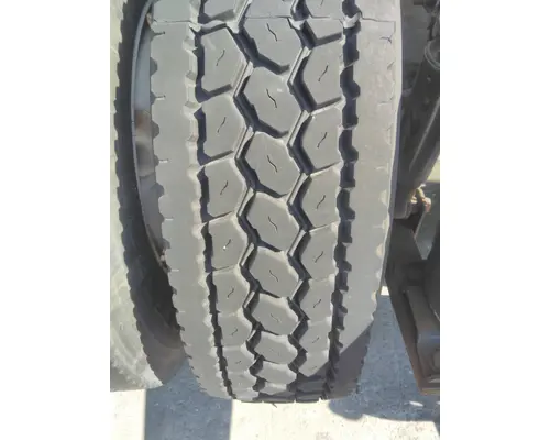 BRIDGESTONE 295/75R22.5 TIRE