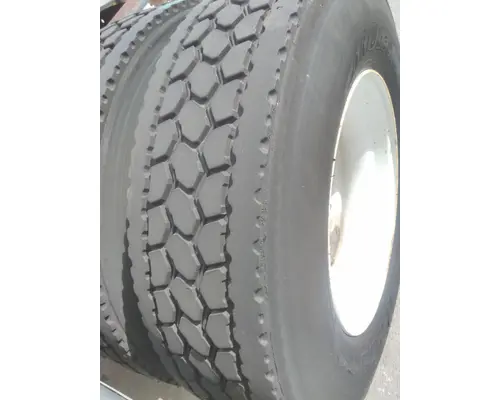 BRIDGESTONE 295/75R22.5 TIRE