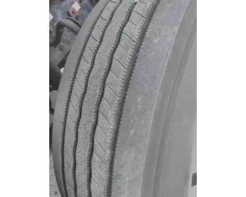 BRIDGESTONE 295/75R22.5 TIRE