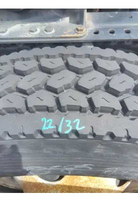 BRIDGESTONE 295/75R22.5 TIRE