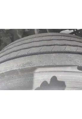 BRIDGESTONE 295/75R22.5 TIRE