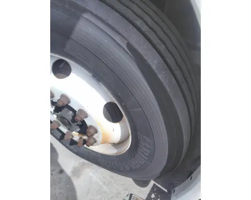 BRIDGESTONE 295/75R22.5 TIRE