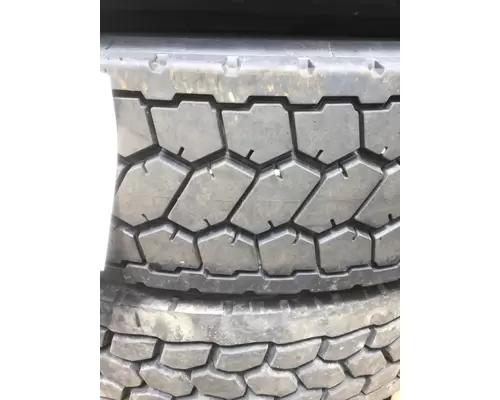 BRIDGESTONE 295/75R22.5 TIRE