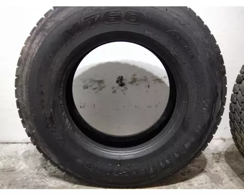 BRIDGESTONE 295/75R22.5 TIRE
