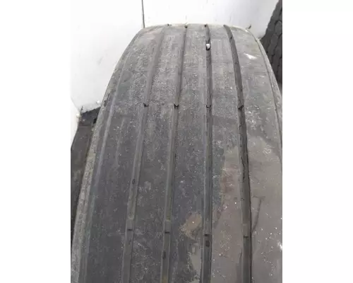 BRIDGESTONE 295/75R22.5 TIRE