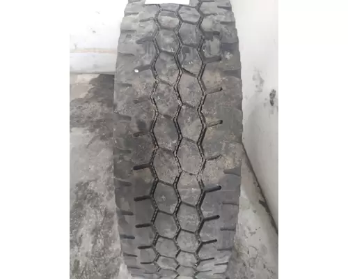 BRIDGESTONE 295/75R22.5 TIRE