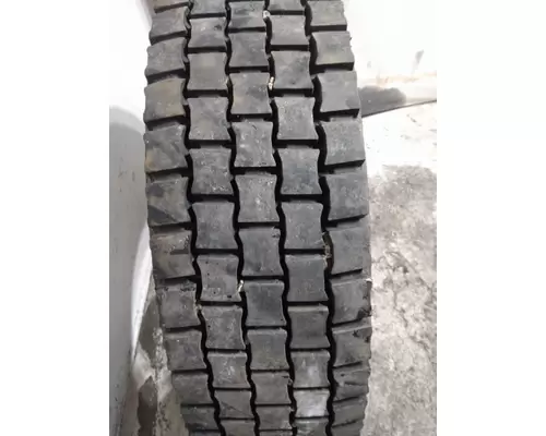 BRIDGESTONE 295/75R22.5 TIRE