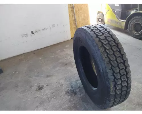 BRIDGESTONE 295/75R22.5 TIRE