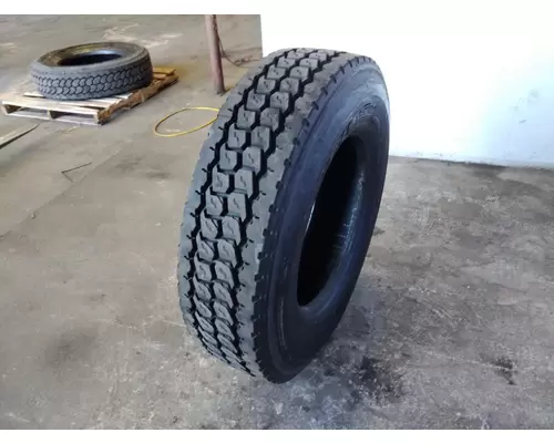 BRIDGESTONE 295/75R22.5 TIRE