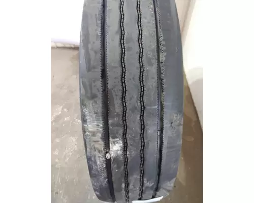 BRIDGESTONE 295/75R22.5 TIRE