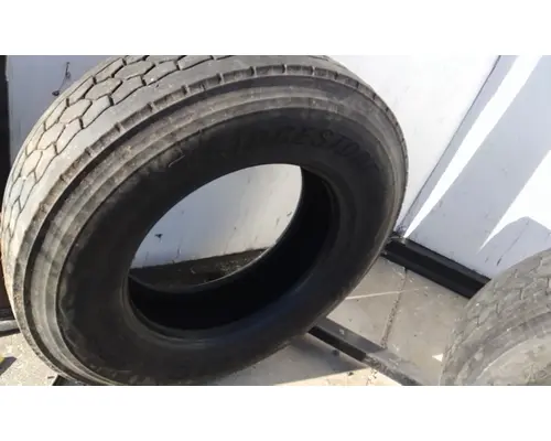 BRIDGESTONE 295/75R22.5 TIRE