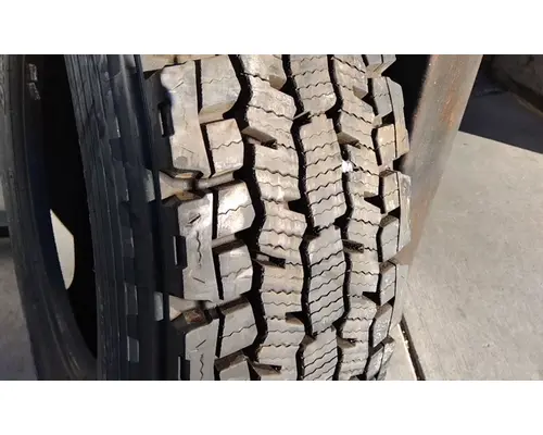BRIDGESTONE 295/75R22.5 TIRE