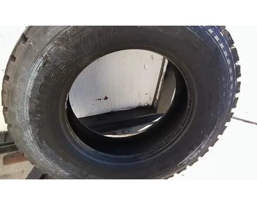 BRIDGESTONE 295/75R22.5 TIRE