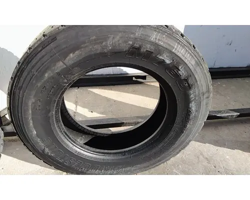 BRIDGESTONE 295/75R22.5 TIRE