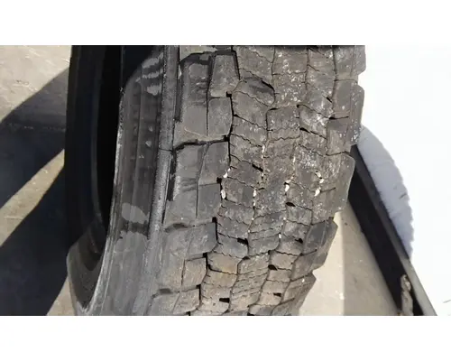 BRIDGESTONE 295/75R22.5 TIRE