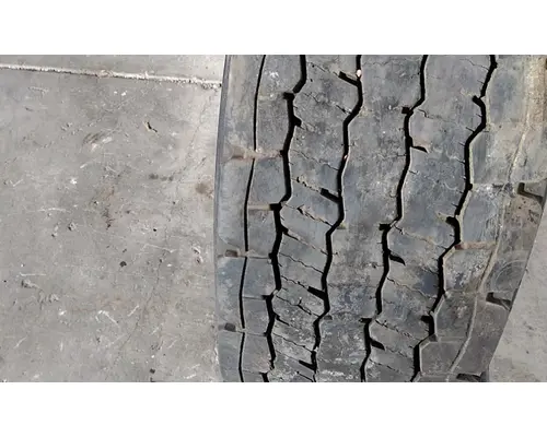 BRIDGESTONE 295/75R22.5 TIRE