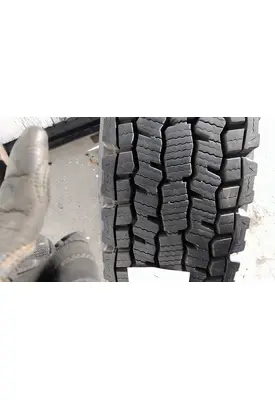 BRIDGESTONE 295/75R22.5 TIRE