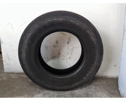 BRIDGESTONE 295/75R22.5 TIRE