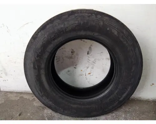 BRIDGESTONE 295/75R22.5 TIRE