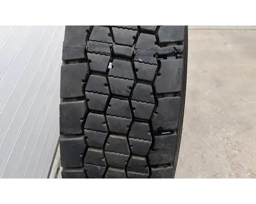 BRIDGESTONE 295/75R22.5 TIRE