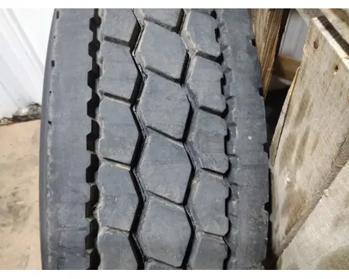 BRIDGESTONE 295/75R22.5 TIRE