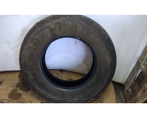 BRIDGESTONE 295/75R22.5 TIRE