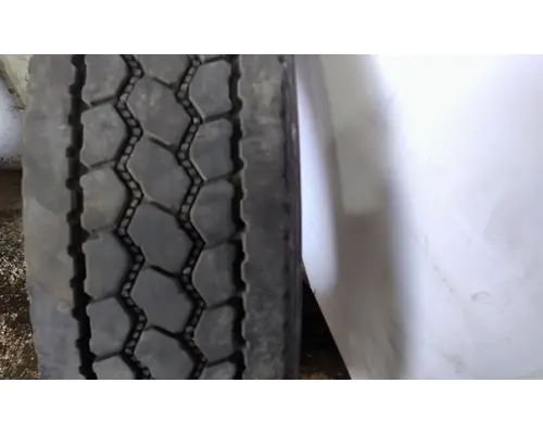 BRIDGESTONE 295/75R22.5 TIRE