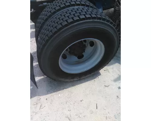 BRIDGESTONE 295/75R22.5 TIRE