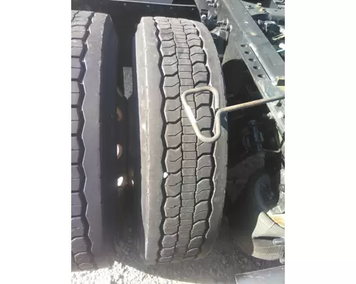 BRIDGESTONE 295/75R22.5 TIRE