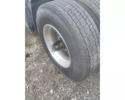 BRIDGESTONE 295/75R22.5 TIRE