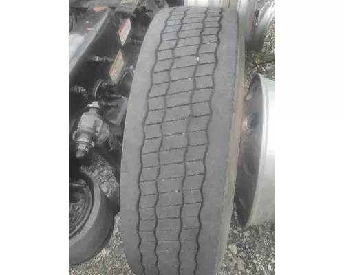 BRIDGESTONE 295/75R22.5 TIRE