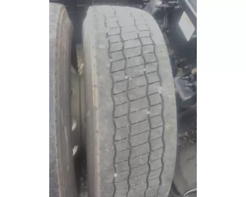 BRIDGESTONE 295/75R22.5 TIRE