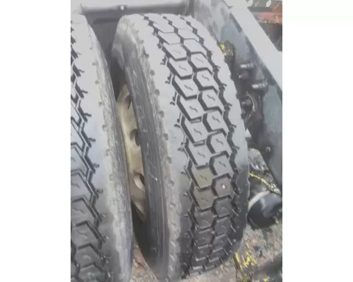 BRIDGESTONE 295/75R22.5 TIRE