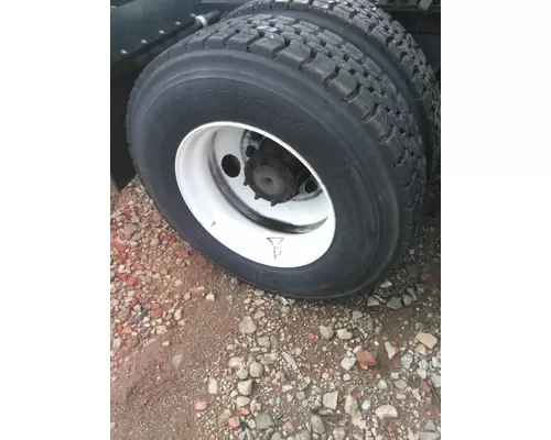 BRIDGESTONE 295/75R22.5 TIRE