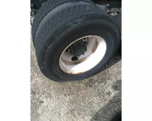 BRIDGESTONE 295/75R22.5 TIRE